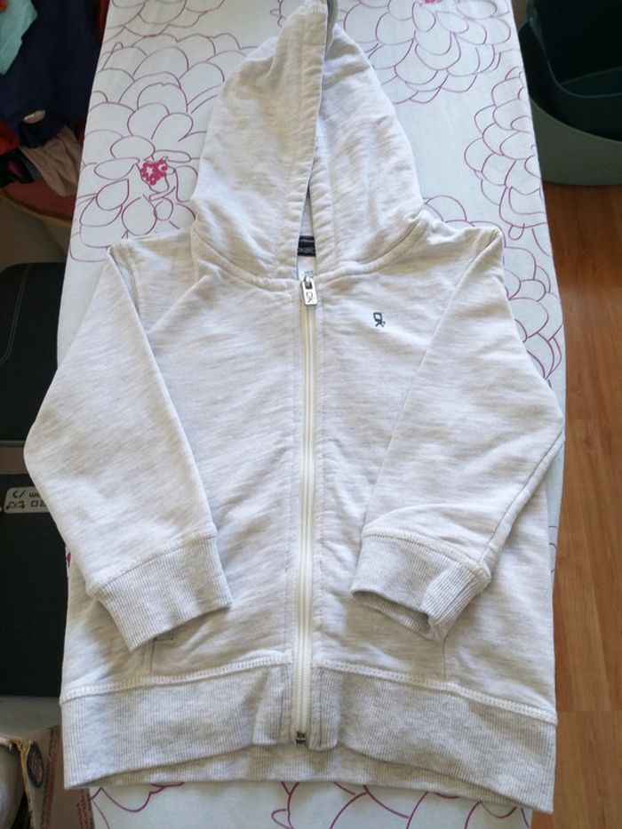 Sweat à capuche gris clair okaïdi