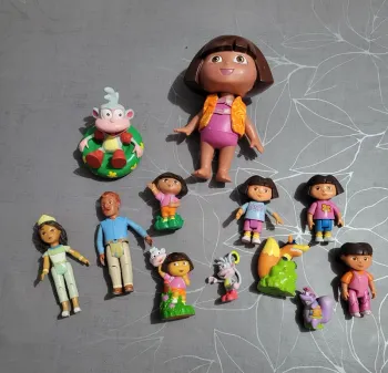 Lot de personnage dora l'exploratrice