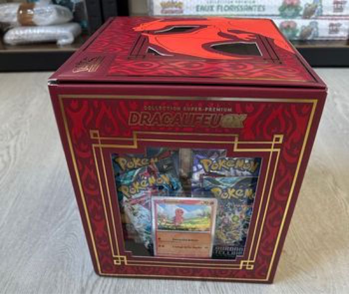 Coffret Superpremium Figurine Dracaufeu - photo numéro 3