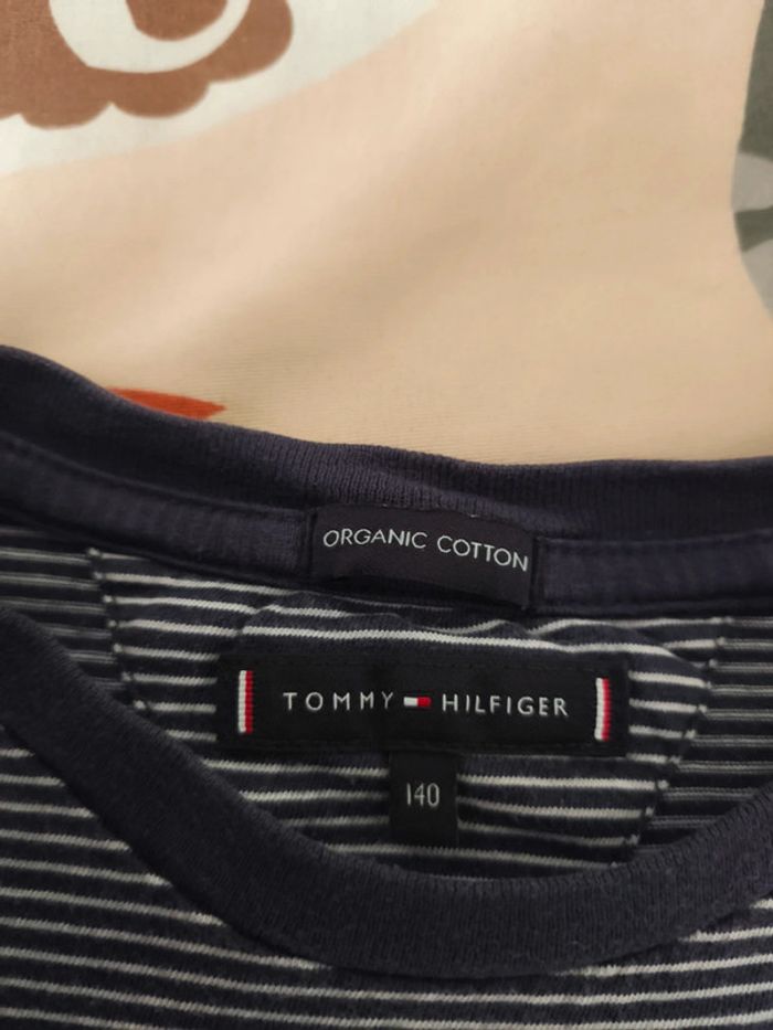 Tee shirt Tommy Hilfiger 10 ans - photo numéro 6