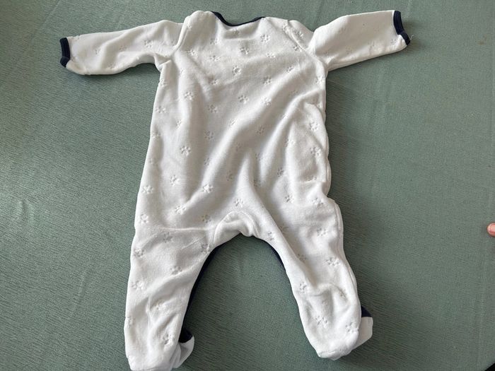 Deux pyjamas - photo numéro 5