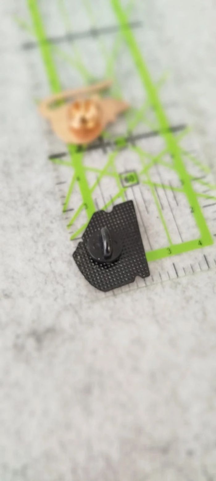 🍄 lot de 2 Pins souris et fromage - photo numéro 3