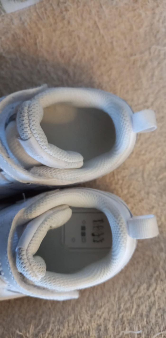 Nike blanches - photo numéro 2