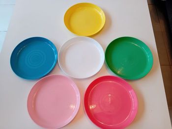 Lot de 6 assiettes en plastique