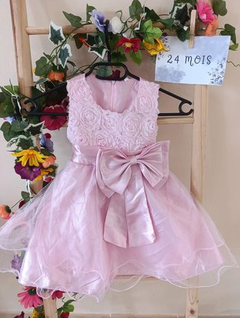 Sublime robe  rose pour cérémonie / anniversaire/ événement 24mois