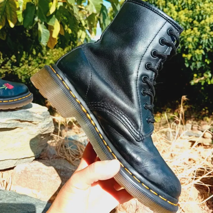 Dr. Martens Vonda roses brodées 37 - photo numéro 4