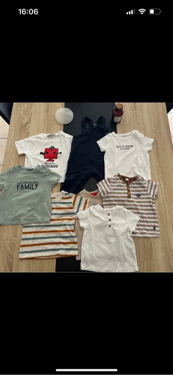 Lot de 7 tee-shirts et 1 salopette