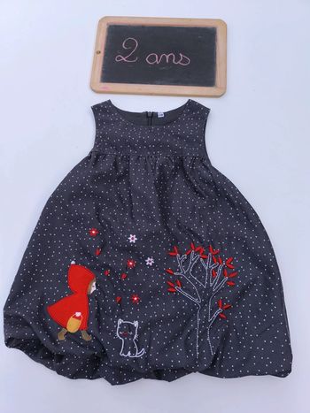 Robe boule taille 2 ans en très bon état