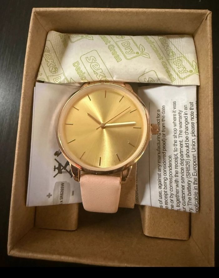 Jolie montre Yves Rocher - photo numéro 2