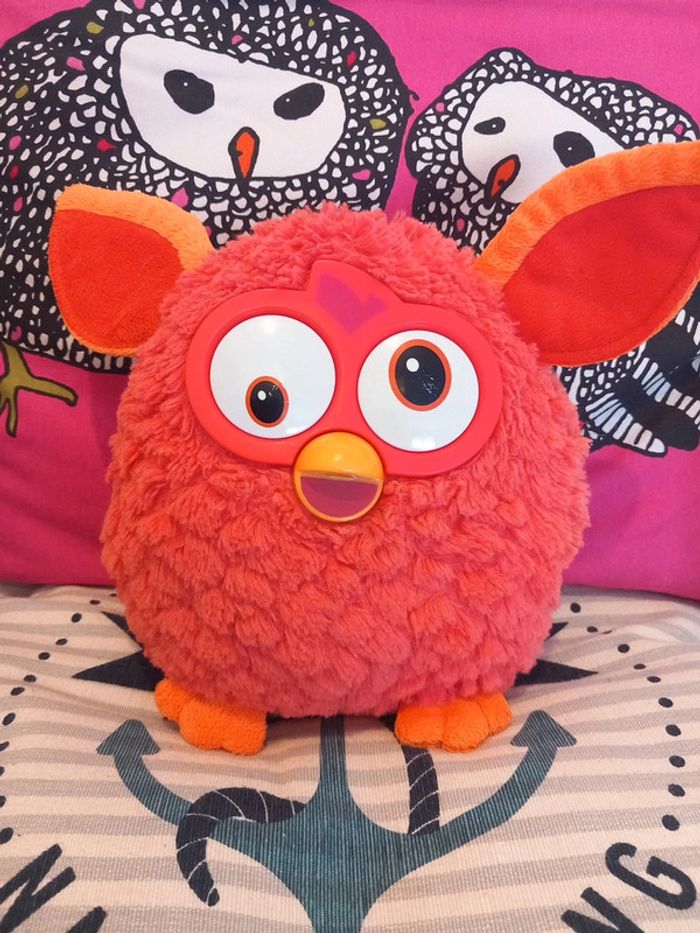 Peluche Furby rouge orange 22cm - photo numéro 2