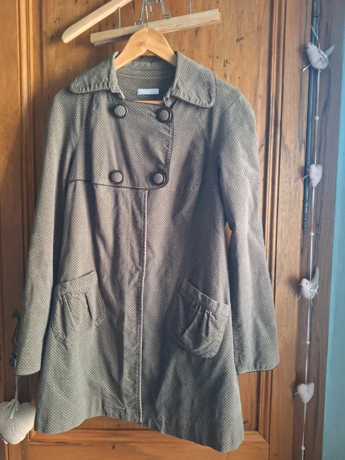 Joli manteau style rétro mi saison