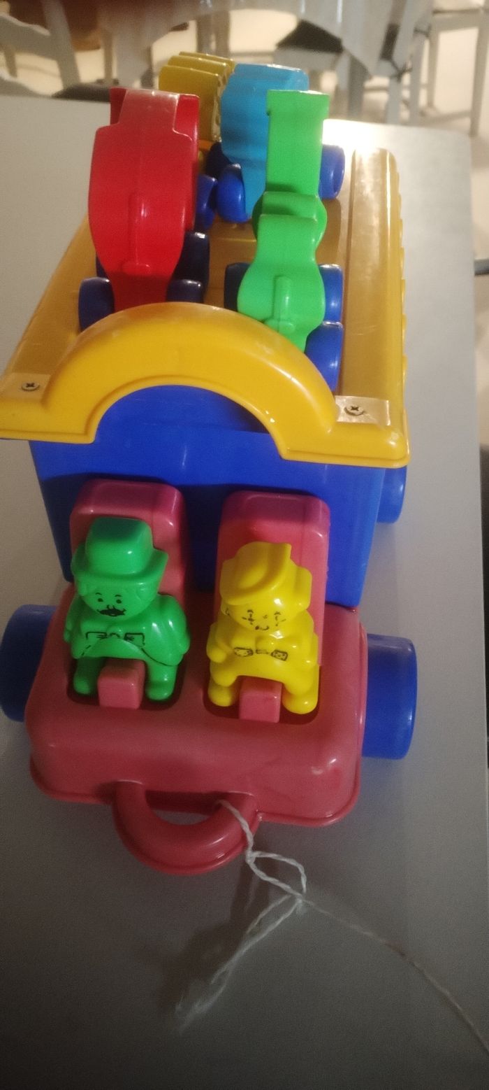 Camions  cirque avec formes animaux - photo numéro 2