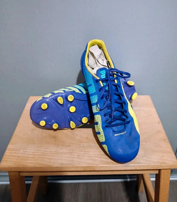 Chaussures crampons foot Puma Evospeed 4 pointure 43