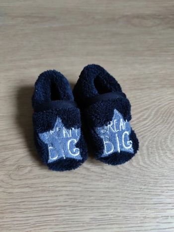 Chaussons bébé neufs