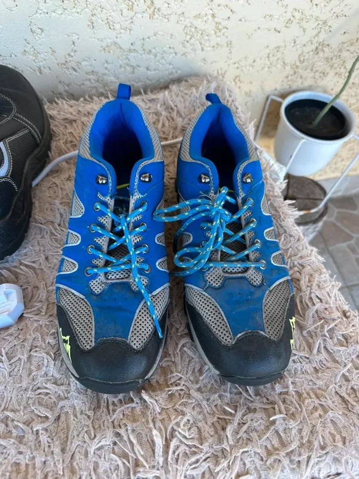 Chaussure de randonnée 45 - photo numéro 3