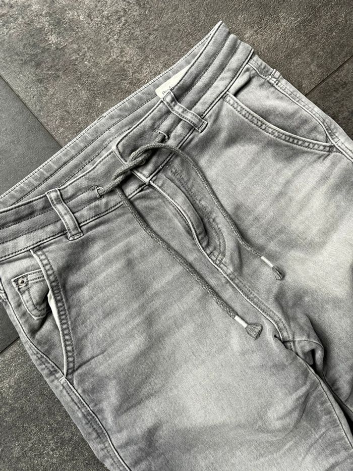 Jean boyfriend Esprit taille 26/28 - photo numéro 2