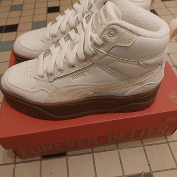 Basket puma karmen neuf jamais porté Pointure 38