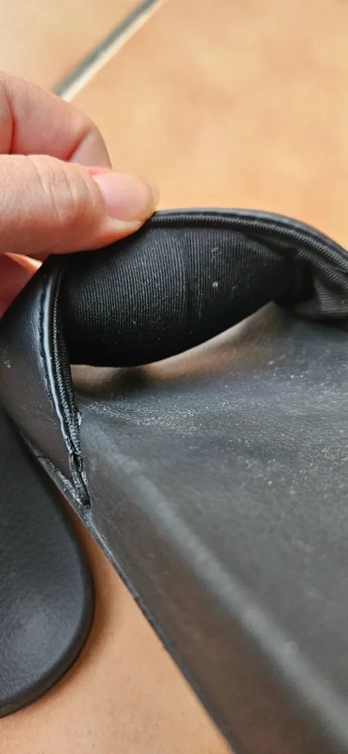 Claquettes Taille 35 - photo numéro 2
