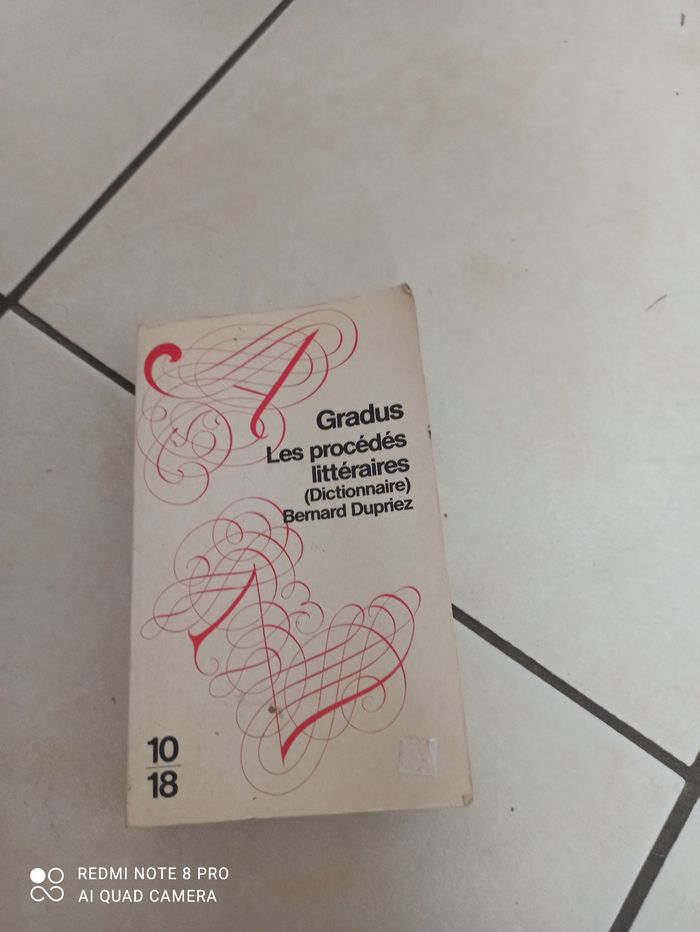 Dictionnaire des procédés littéraires