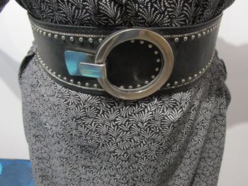 Ceinture femme en Cuir synthétique élastiquée Noir clou Neuve (MML877)