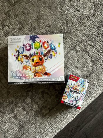 Lot ETB + Bundle 8.5 Évolution Prismatique