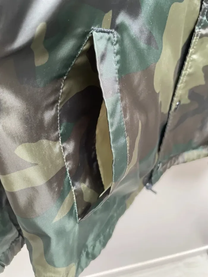 Carhartt Waterproof Veste imperméable nylon windbreaker coupe-vent Camo Mens S - photo numéro 5