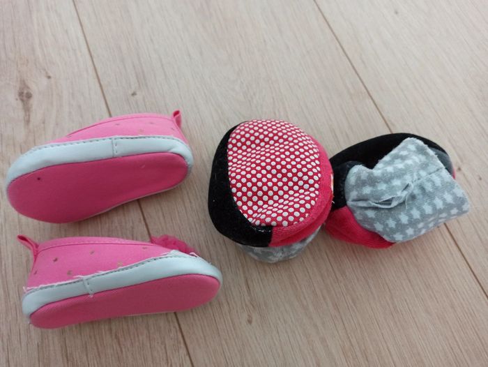 Lot chaussons fille 0-3 mois ou 0-6 mois - photo numéro 5