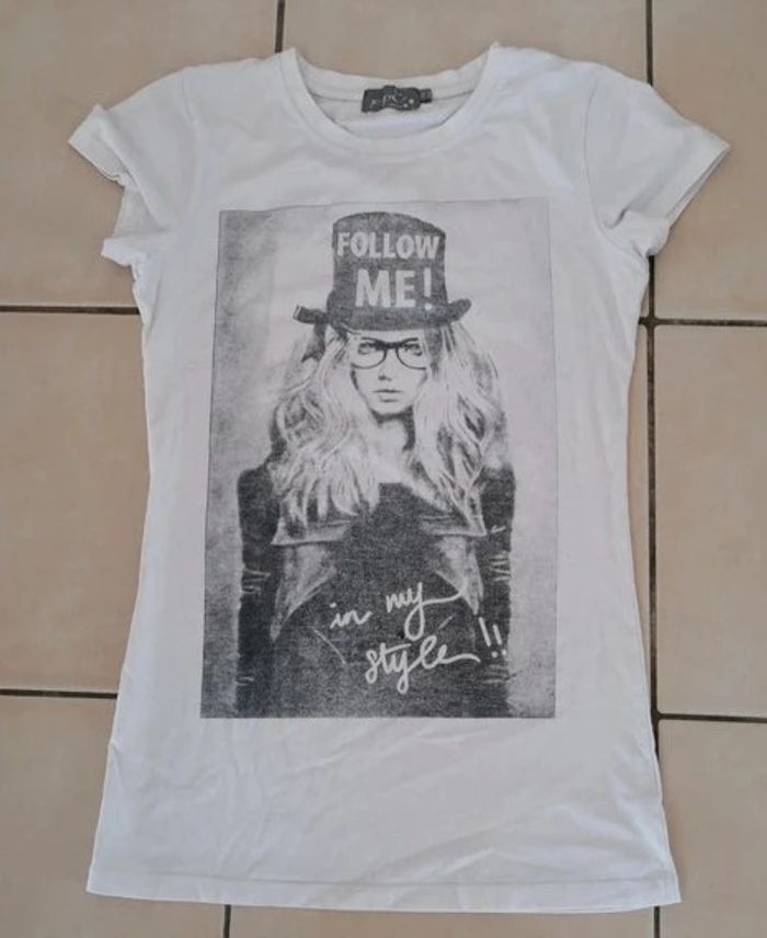 2 teeshirt manches courtes 16 ans - photo numéro 2