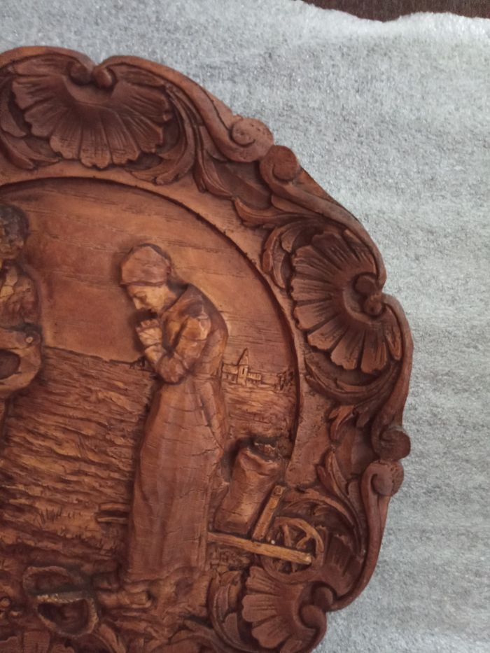 Jolie Assiette murale décorative en bois sculpté - photo numéro 2