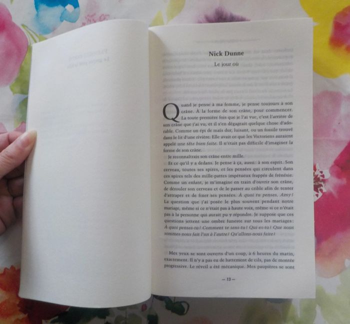 Les apparences de Gillian Flynn Ed. Sonatine - photo numéro 5