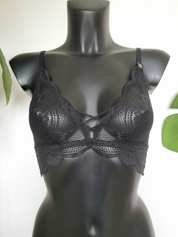 Soutien gorge triangle noir en dentelle Undiz Taille S