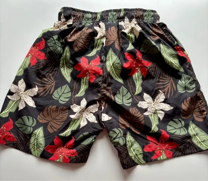 Short de bain neuf - photo numéro 3