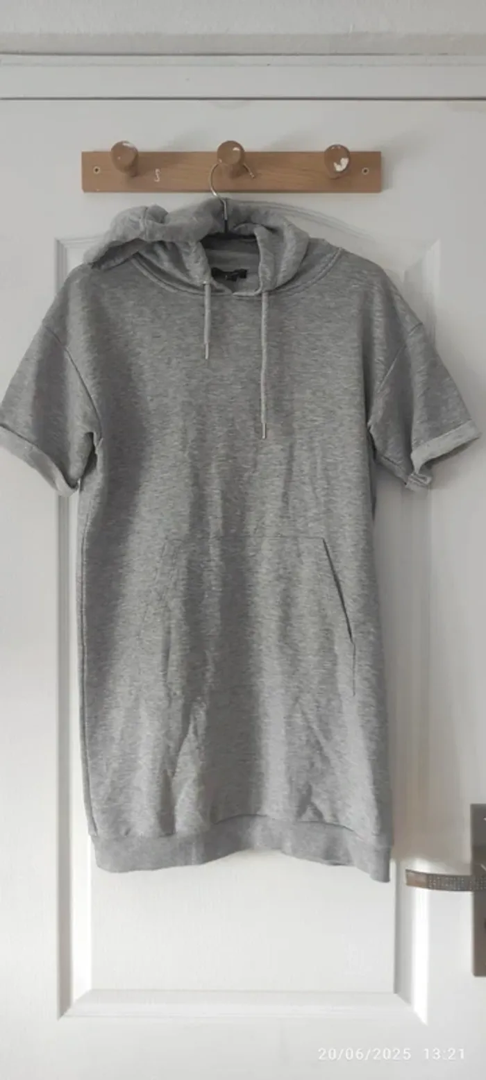 Robe pull manche courte