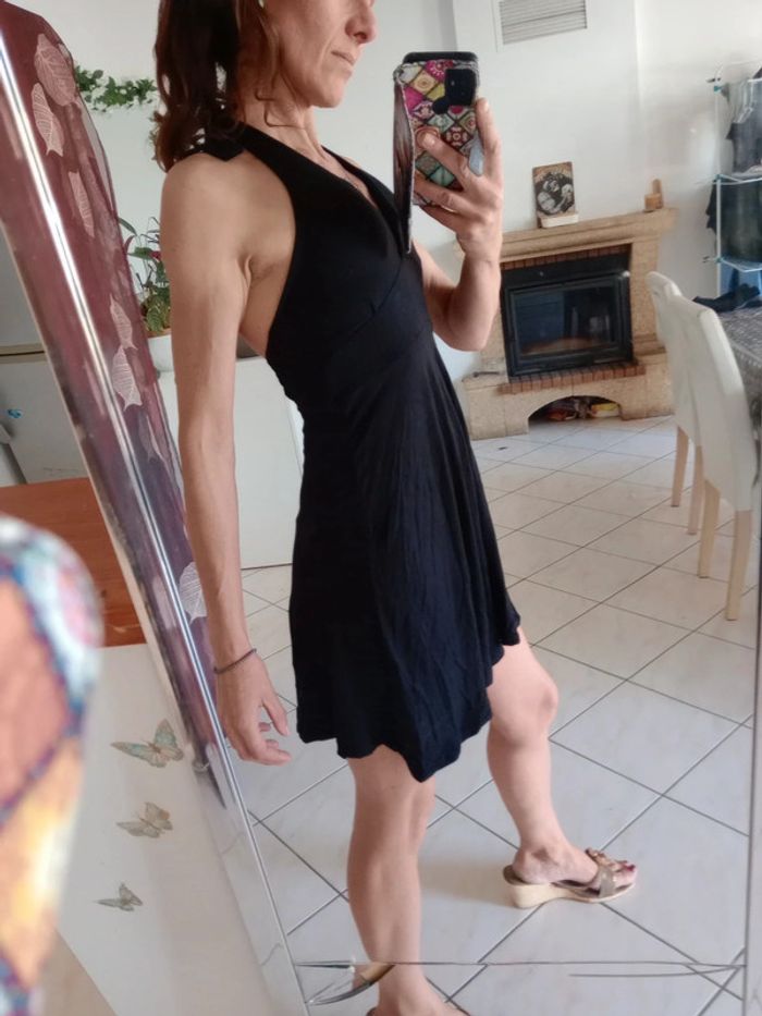 Robe 36 noir dos nu c 81 - photo numéro 3