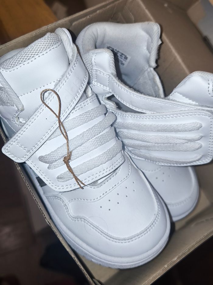 Baskets montantes Adidas Hoops p.27 - photo numéro 2