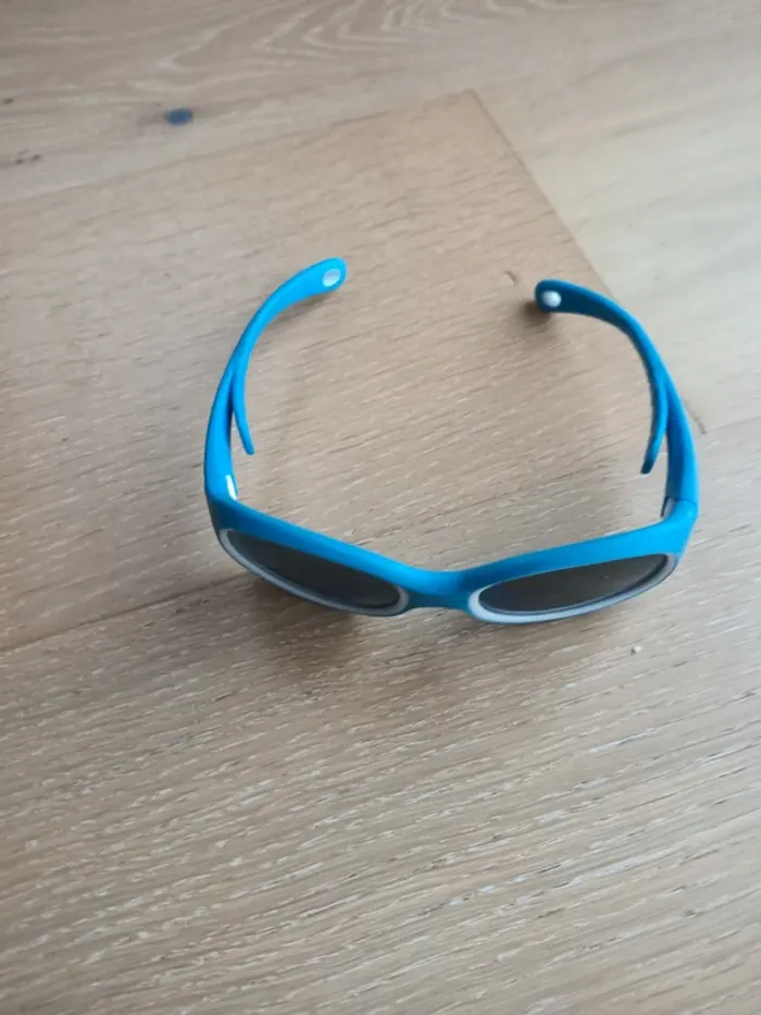 Lunette solaire - photo numéro 2