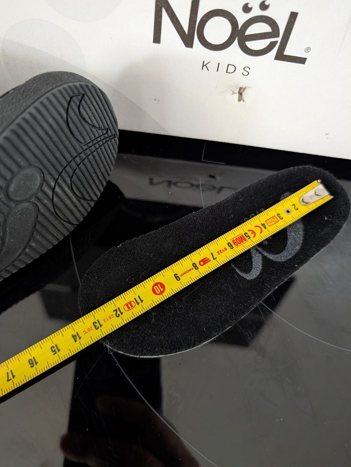 Chaussures montantes en cuir tout doux et souple. Taille 23. Neuf. Noël - photo numéro 6