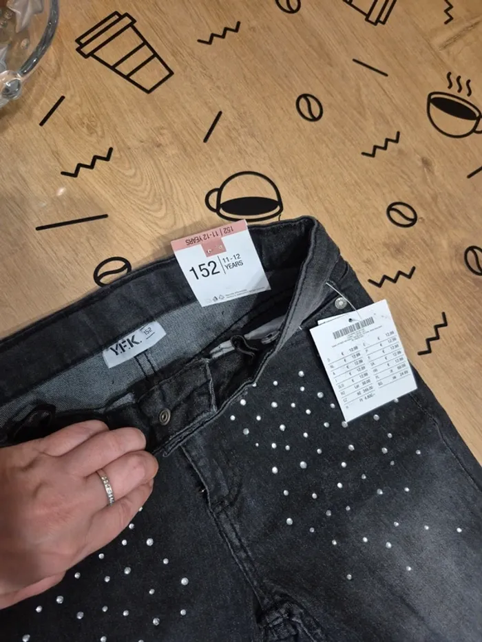 Jeans patte d éléphant a strass 11/12ans - photo numéro 2