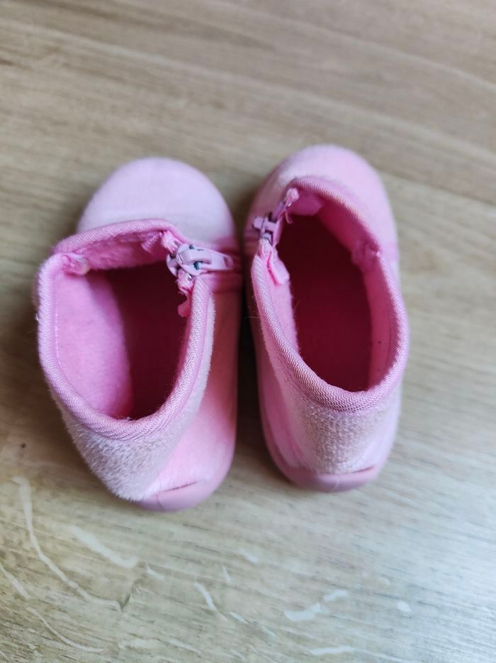 Chausson taille 22 - photo numéro 3