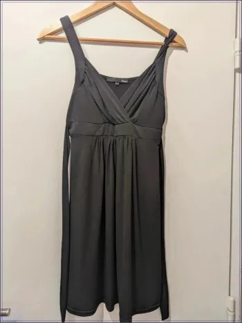 Robe noire T34
