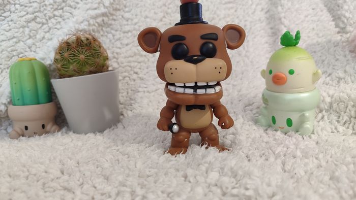 Lot Five night at freddy's sister location peluche et figurines - photo numéro 3