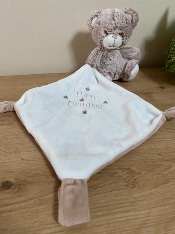 Doudou ours beige marron mouchoir mon doudou attache sucette tex