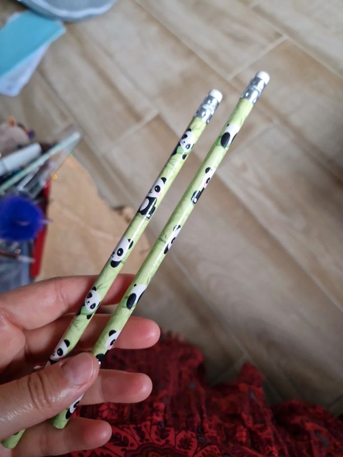 Lot de 2 crayons de bois Panda