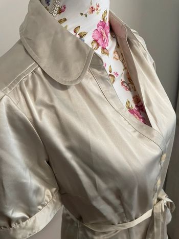 Chemisette satiné beige manche courte