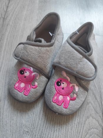 Chaussons Pointure 26 chiens roses