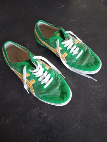 Baskets homme verte et jaune asics pointure 44