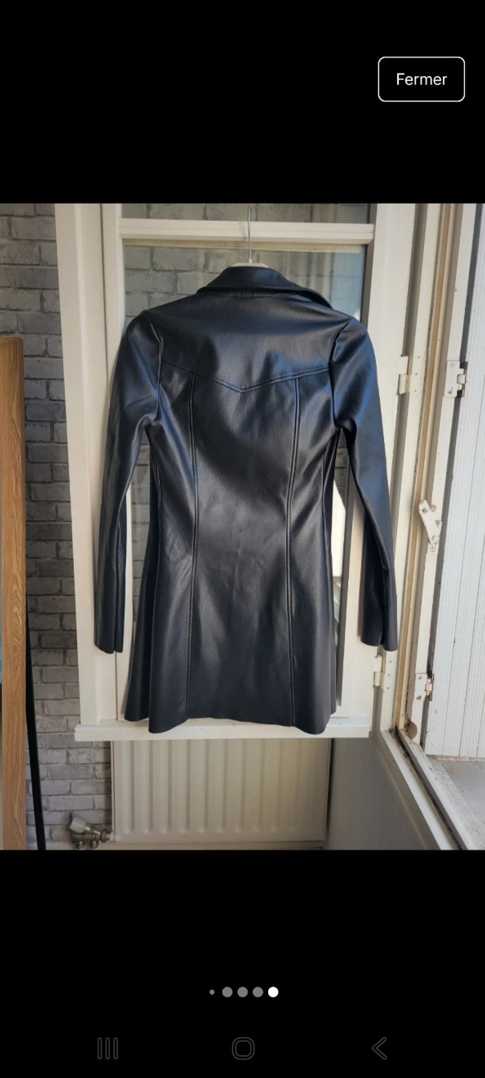 Robe cintrée en simili cuir - photo numéro 3