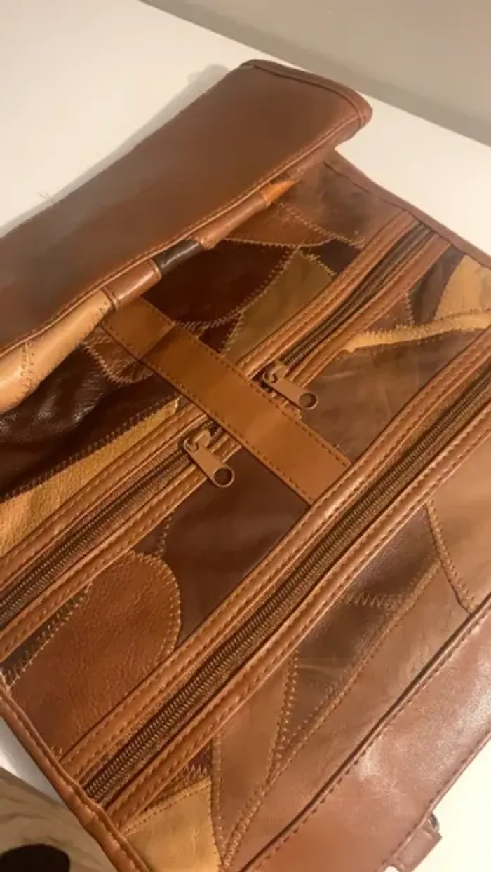 Sac en cuir neuf - photo numéro 3