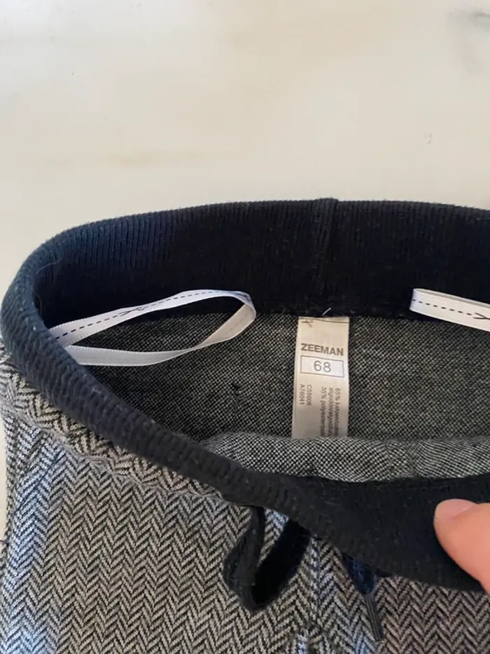 5 pantalons 12 mois - photo numéro 3