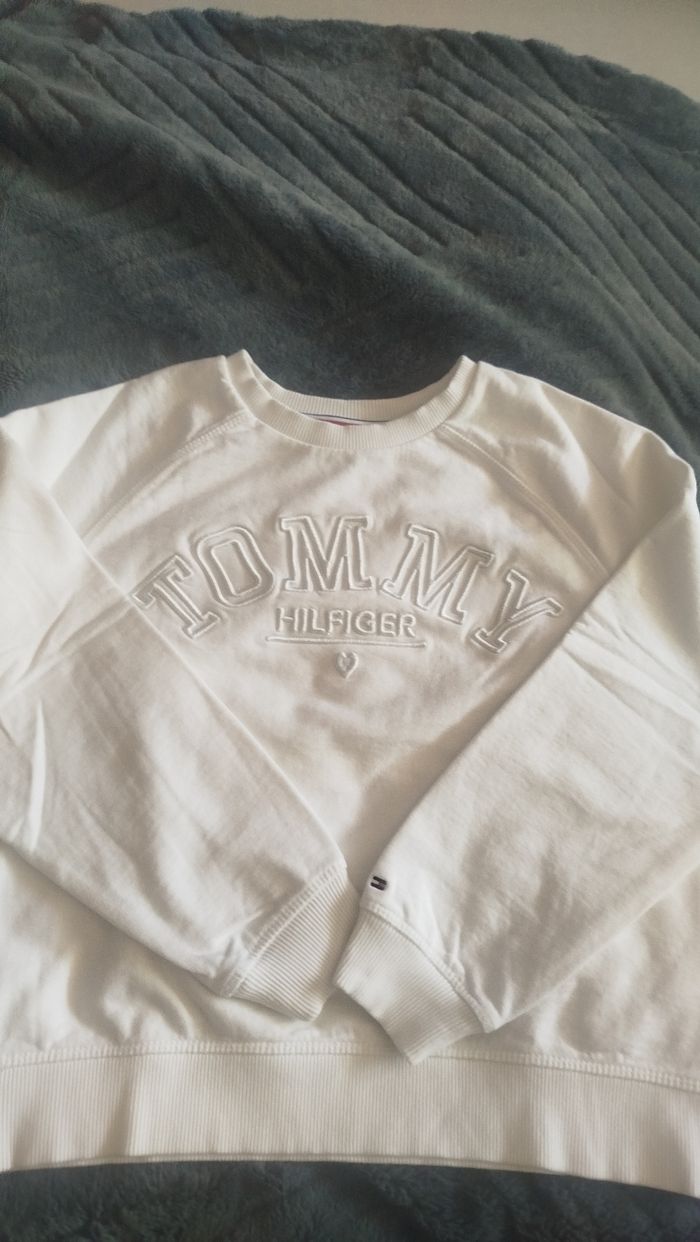 Pull fille 12 ans Tommy Hilfiger - photo numéro 2